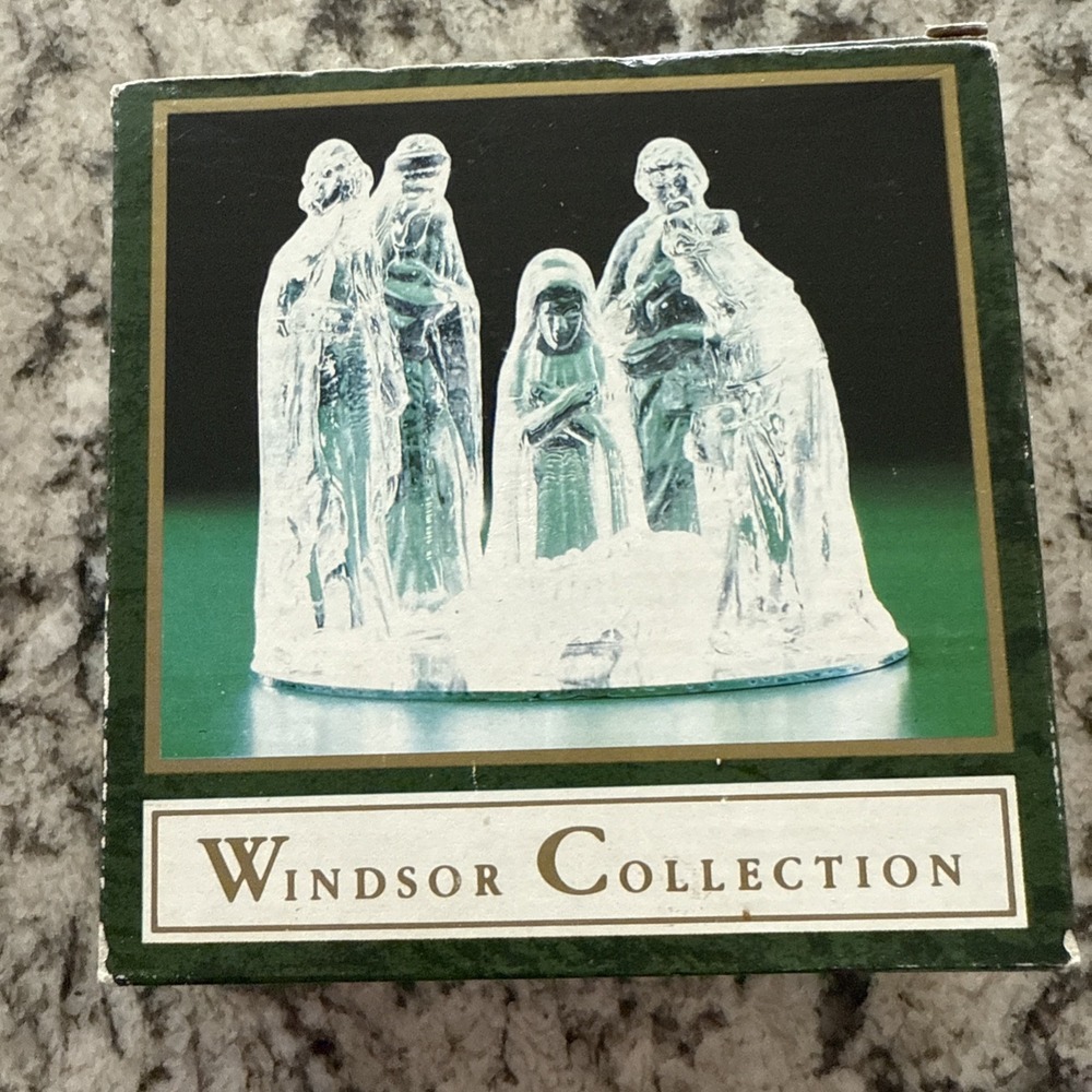 Windsor Collection 6 Pcs Nativity Scene with Mirror Base Christmas